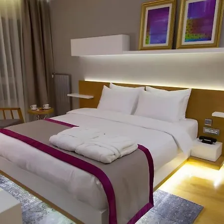 1 Bedroom Premium Central House In Besiktas *